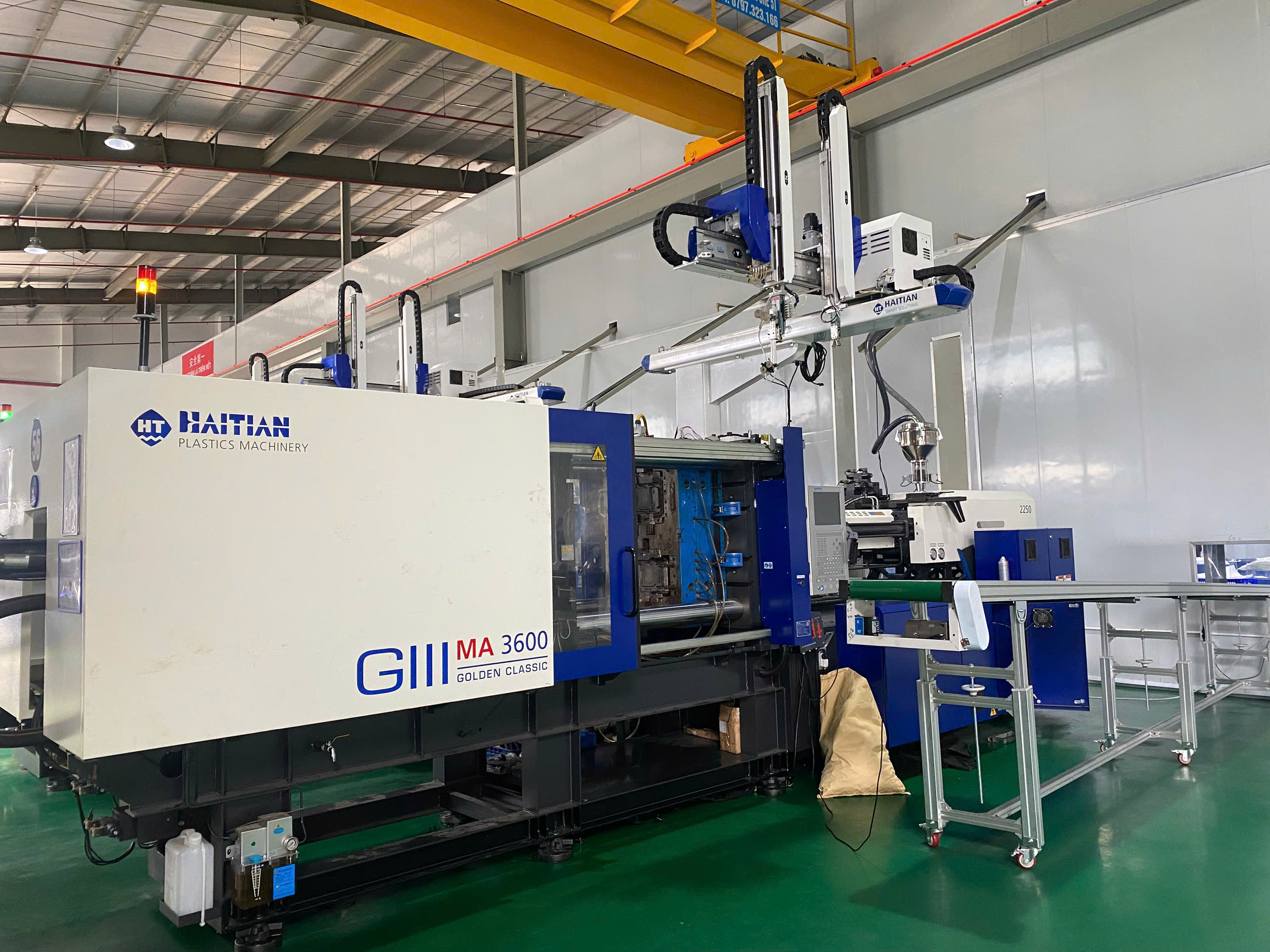 Injection molding machine 1.jpg